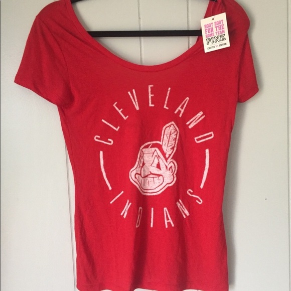 Victoria’s Secret PINK MLB Indians shirt - Picture 2 of 3